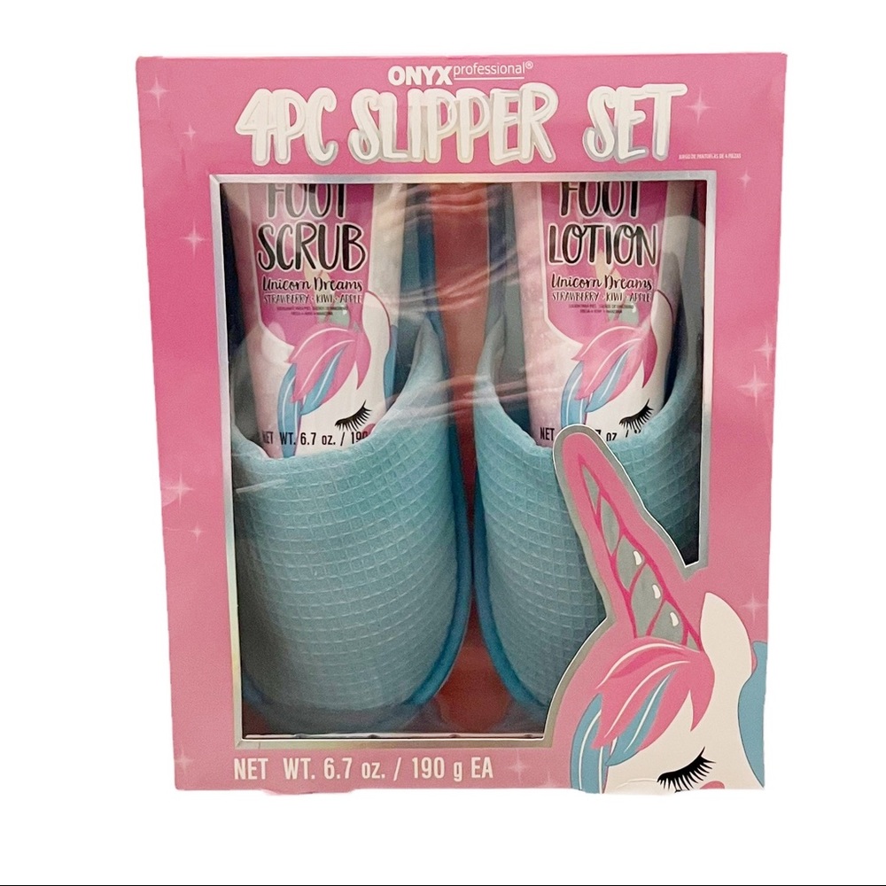 New Onyx Professional 4 piece slipper set in original package